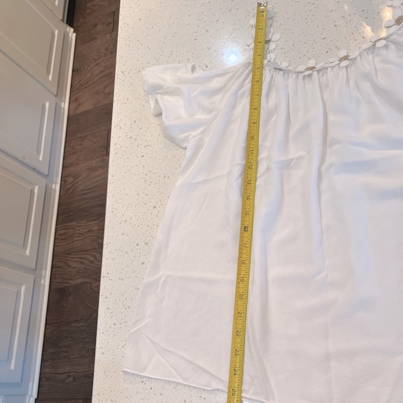 Women’s Daisy Cold Shoulder Top - Large - Picture 5 of 6